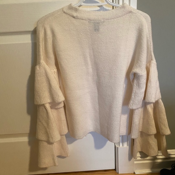 Bell sleeve sweater - Picture 2 of 5